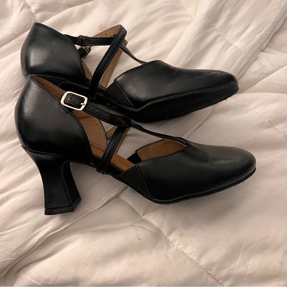 Chic Black Heeled Mary Jane Shoes